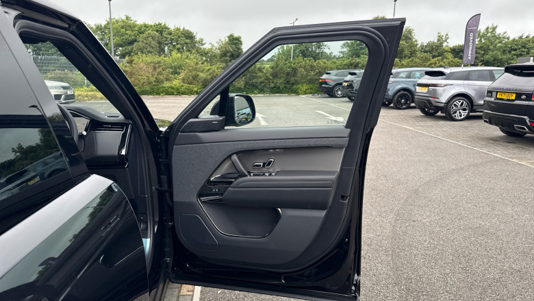 Land Rover Range Rover Sport 3.0 D300 Dynamic SE 5dr Auto Diesel Estate